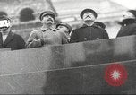 Standbild Sowjetische Truppen 1935 May Day Parade Moskau Russland Sowjetunion, 1935, aus Sekunde 33 historischem Filmmaterial Videoclip 65675065839