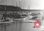 Image Harbour l'île Herschel Canada, 1914, de la seconde 8 séquences d'archives historiques vidéo 65675065851