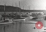 Image Harbour l'île Herschel Canada, 1914, de la seconde 9 séquences d'archives historiques vidéo 65675065851