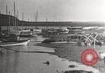 Image Harbour l'île Herschel Canada, 1914, de la seconde 14 séquences d'archives historiques vidéo 65675065851