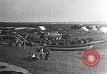 Image Harbour l'île Herschel Canada, 1914, de la seconde 24 séquences d'archives historiques vidéo 65675065851