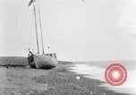 Image des épaves de navires Canada, 1914, de la seconde 59 séquences d'archives historiques vidéo 65675065854