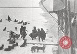 Image le capitaine Bartlett rejoint le capitaine Pedersen à bord du baleinier Herman Sibérie Russie, 1914, de la seconde 39 séquences d'archives historiques vidéo 65675065855