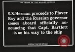 Image le capitaine Bartlett rejoint le capitaine Pedersen à bord du baleinier Herman Sibérie Russie, 1914, de la seconde 62 séquences d'archives historiques vidéo 65675065855
