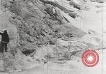 Image attraper le joint Diomedes Islands Alaska USA, 1914, de la seconde 13 séquences d'archives historiques vidéo 65675065856