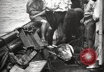 Image Marsouin ou Dolphin Océan Atlantique, 1921, de la seconde 29 séquences d'archives historiques vidéo 65675065860
