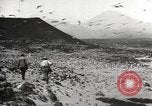 Standbild Vögel auf Ascension Island Himmelfahrtsinsel, 1922, aus Sekunde 3 historischem Filmmaterial Videoclip 65675065872