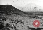 Standbild Vögel auf Ascension Island Himmelfahrtsinsel, 1922, aus Sekunde 29 historischem Filmmaterial Videoclip 65675065872