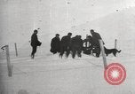 Standbild Ernest Shackleton's Tod und Grab Grytviken Südgeorgien, 1922, aus Sekunde 33 historischem Filmmaterial Videoclip 65675065873