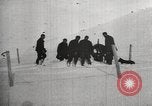 Standbild Ernest Shackleton's Tod und Grab Grytviken Südgeorgien, 1922, aus Sekunde 38 historischem Filmmaterial Videoclip 65675065873