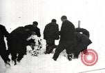 Standbild Ernest Shackleton's Tod und Grab Grytviken Südgeorgien, 1922, aus Sekunde 44 historischem Filmmaterial Videoclip 65675065873