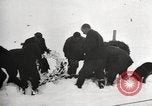 Standbild Ernest Shackleton's Tod und Grab Grytviken Südgeorgien, 1922, aus Sekunde 53 historischem Filmmaterial Videoclip 65675065873