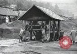 Image L'extraction de charbon en Géorgie soviétique Tkibuli République socialiste soviétique de Géorgie, 1930, de la seconde 60 séquences d'archives historiques vidéo 65675065901