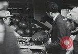Immagine di Caffè e negozi di Batumi città in Adjar Batumi Adjar Repubblica Socialista Sovietica Autonoma, 1930, secondo 38 filmato di repertorio 65675065904