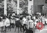 Immagine di Caffè e negozi di Batumi città in Adjar Batumi Adjar Repubblica Socialista Sovietica Autonoma, 1930, secondo 55 filmato di repertorio 65675065904