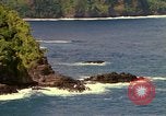 Immagine di Una spiaggia Honolulu Hawaii USA, 1967, secondo 57 filmato di repertorio 65675065909