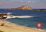 Immagine di Una spiaggia Honolulu Hawaii USA, 1967, secondo 19 filmato di repertorio 65675065910