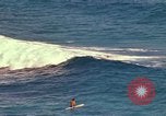 Immagine di Una spiaggia Honolulu Hawaii USA, 1967, secondo 35 filmato di repertorio 65675065910