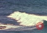 Immagine di Una spiaggia Honolulu Hawaii USA, 1967, secondo 45 filmato di repertorio 65675065910
