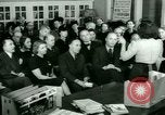 Standbild Erwachsenenbildung United States USA, 1941, aus Sekunde 4 historischem Filmmaterial Videoclip 65675065926