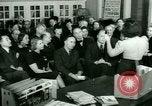 Standbild Erwachsenenbildung United States USA, 1941, aus Sekunde 15 historischem Filmmaterial Videoclip 65675065926