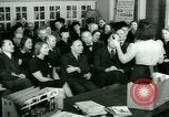 Standbild Erwachsenenbildung United States USA, 1941, aus Sekunde 23 historischem Filmmaterial Videoclip 65675065926