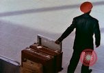 Standbild diverse American Jobs durchgeführt in 1950s United States USA, 1958, aus Sekunde 16 historischem Filmmaterial Videoclip 65675065927