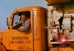 Standbild diverse American Jobs durchgeführt in 1950s United States USA, 1958, aus Sekunde 34 historischem Filmmaterial Videoclip 65675065927