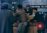 Standbild unterschiedliche Berufe United States USA, 1958, aus Sekunde 25 historischem Filmmaterial Videoclip 65675065928