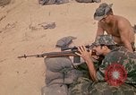 Image 23e Division d'infanterie Vietnam, 1971, de la seconde 46 séquences d'archives historiques vidéo 65675065955
