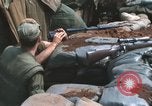 Standbild United States Marine Sniper duty Vietnam Krieg Khe Sanh Vietnam, 1968, aus Sekunde 8 historischem Filmmaterial Videoclip 65675065993
