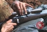 Standbild United States Marine Sniper duty Vietnam Krieg Khe Sanh Vietnam, 1968, aus Sekunde 41 historischem Filmmaterial Videoclip 65675065993