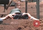 Standbild United States Marine Sniper duty Vietnam Krieg Khe Sanh Vietnam, 1968, aus Sekunde 43 historischem Filmmaterial Videoclip 65675065993