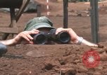 Standbild United States Marine Sniper duty Vietnam Krieg Khe Sanh Vietnam, 1968, aus Sekunde 45 historischem Filmmaterial Videoclip 65675065993