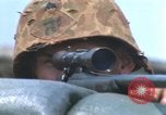 Standbild United States Marine Sniper duty Vietnam Krieg Khe Sanh Vietnam, 1968, aus Sekunde 51 historischem Filmmaterial Videoclip 65675065993