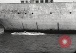 Standbild schwimmen Rohr Long Beach California USA, 1933, aus Sekunde 36 historischem Filmmaterial Videoclip 65675066030