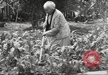 Standbild 128 Jahre alte Frau Delhi California USA, 1933, aus Sekunde 12 historischem Filmmaterial Videoclip 65675066032
