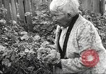 Standbild 128 Jahre alte Frau Delhi California USA, 1933, aus Sekunde 34 historischem Filmmaterial Videoclip 65675066032