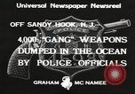 Standbild Munition Dumping Sandy Hook New Jersey USA, 1933, aus Sekunde 4 historischem Filmmaterial Videoclip 65675066033