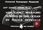 Standbild Munition Dumping Sandy Hook New Jersey USA, 1933, aus Sekunde 9 historischem Filmmaterial Videoclip 65675066033
