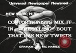 Standbild contortionists New York United States USA, 1933, aus Sekunde 4 historischem Filmmaterial Videoclip 65675066035