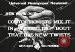 Standbild contortionists New York United States USA, 1933, aus Sekunde 6 historischem Filmmaterial Videoclip 65675066035