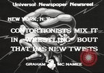 Standbild contortionists New York United States USA, 1933, aus Sekunde 9 historischem Filmmaterial Videoclip 65675066035