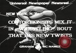 Standbild contortionists New York United States USA, 1933, aus Sekunde 12 historischem Filmmaterial Videoclip 65675066035
