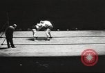 Standbild contortionists New York United States USA, 1933, aus Sekunde 41 historischem Filmmaterial Videoclip 65675066035