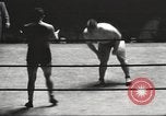 Standbild contortionists New York United States USA, 1933, aus Sekunde 50 historischem Filmmaterial Videoclip 65675066035