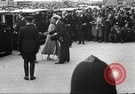 Immagine di Derby inglese Epsom Inghilterra, 1933, secondo 31 filmato di repertorio 65675066036