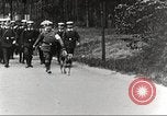 Immagine di Croce Rossa tedesca personale Germania, 1916, secondo 5 filmato di repertorio 65675066053
