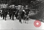 Immagine di Croce Rossa tedesca personale Germania, 1916, secondo 7 filmato di repertorio 65675066053