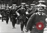 Immagine di Croce Rossa tedesca personale Germania, 1916, secondo 12 filmato di repertorio 65675066053